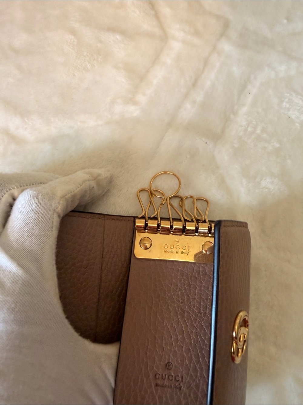 Gucci GG Marmont 6 ring Key Case. - Picture 11 of 16
